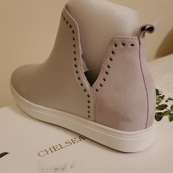 Chelsea and Violet Wedge Shoe - Picture 2 of 3